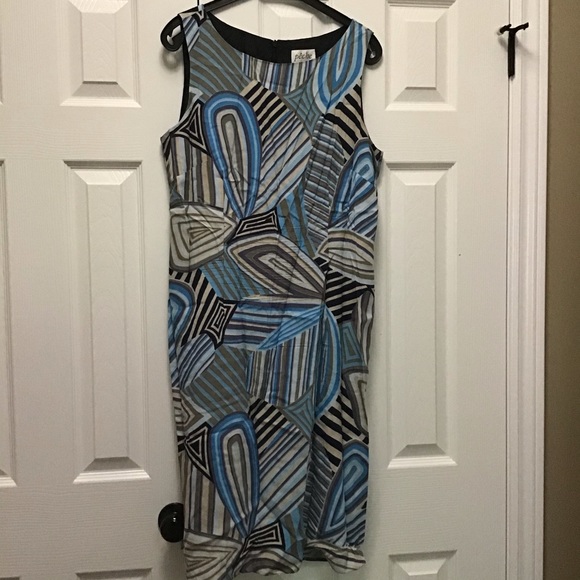 Dress - Picture 11 of 16